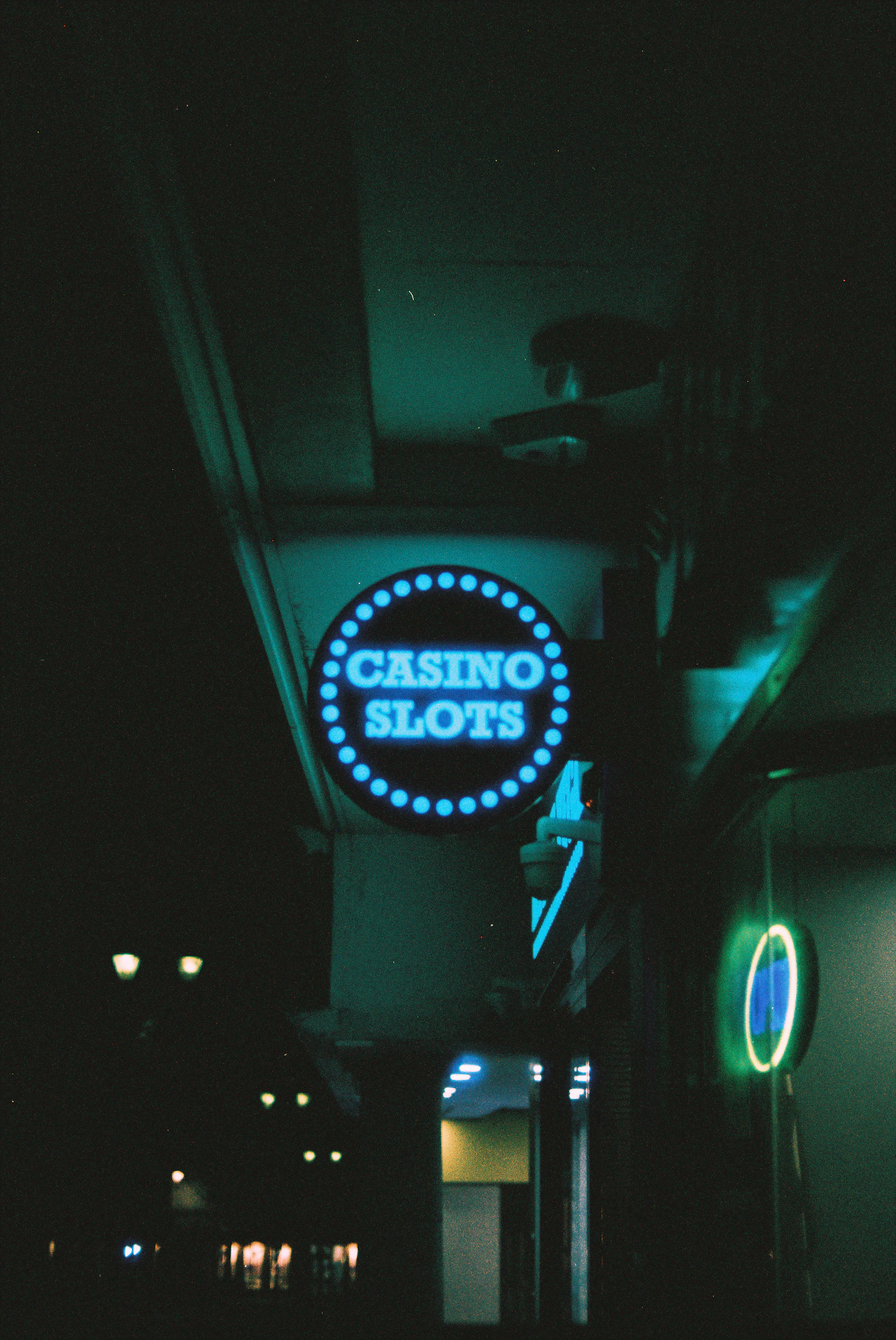 Enseigne lumineuse de machines à sous, l'esprit Lucky Days Casino